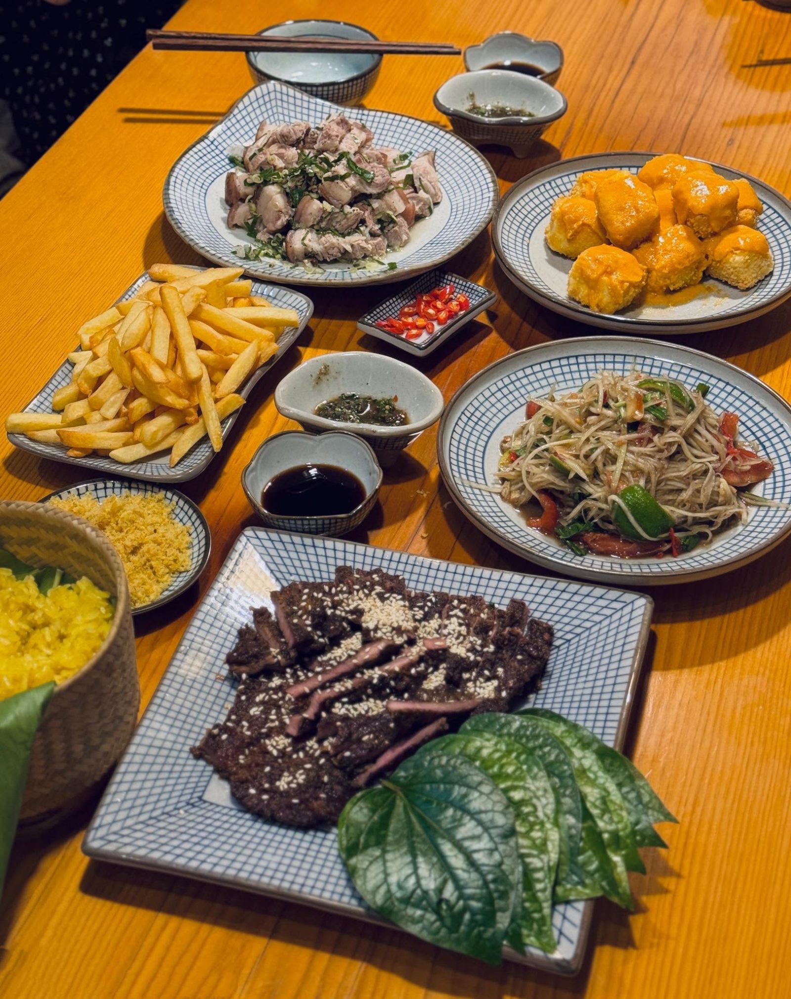 Tiệc BBQ ngoài trời