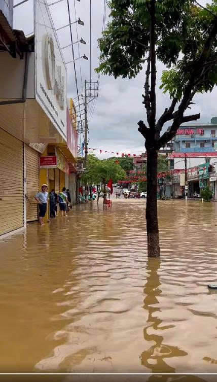 Thiệt hại bão số 10 và 11 tại Mộc Châu
