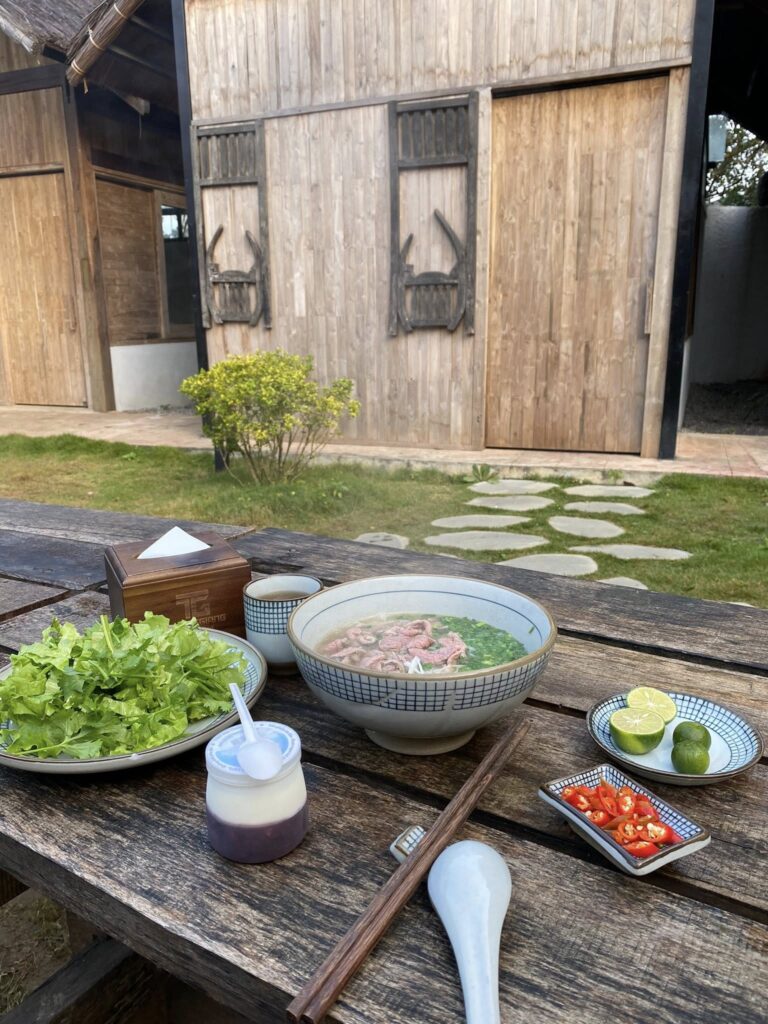 Bữa Sáng Tại Nhà Hàng Mộc Hoa